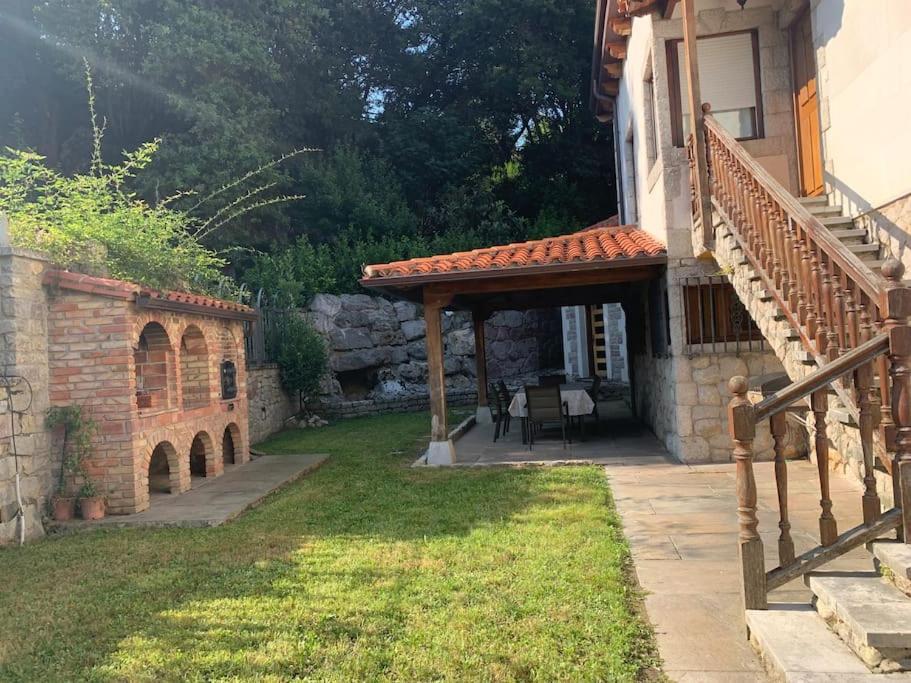 Casa Con Amplio Jardin En Pechon Villa Bagian luar foto